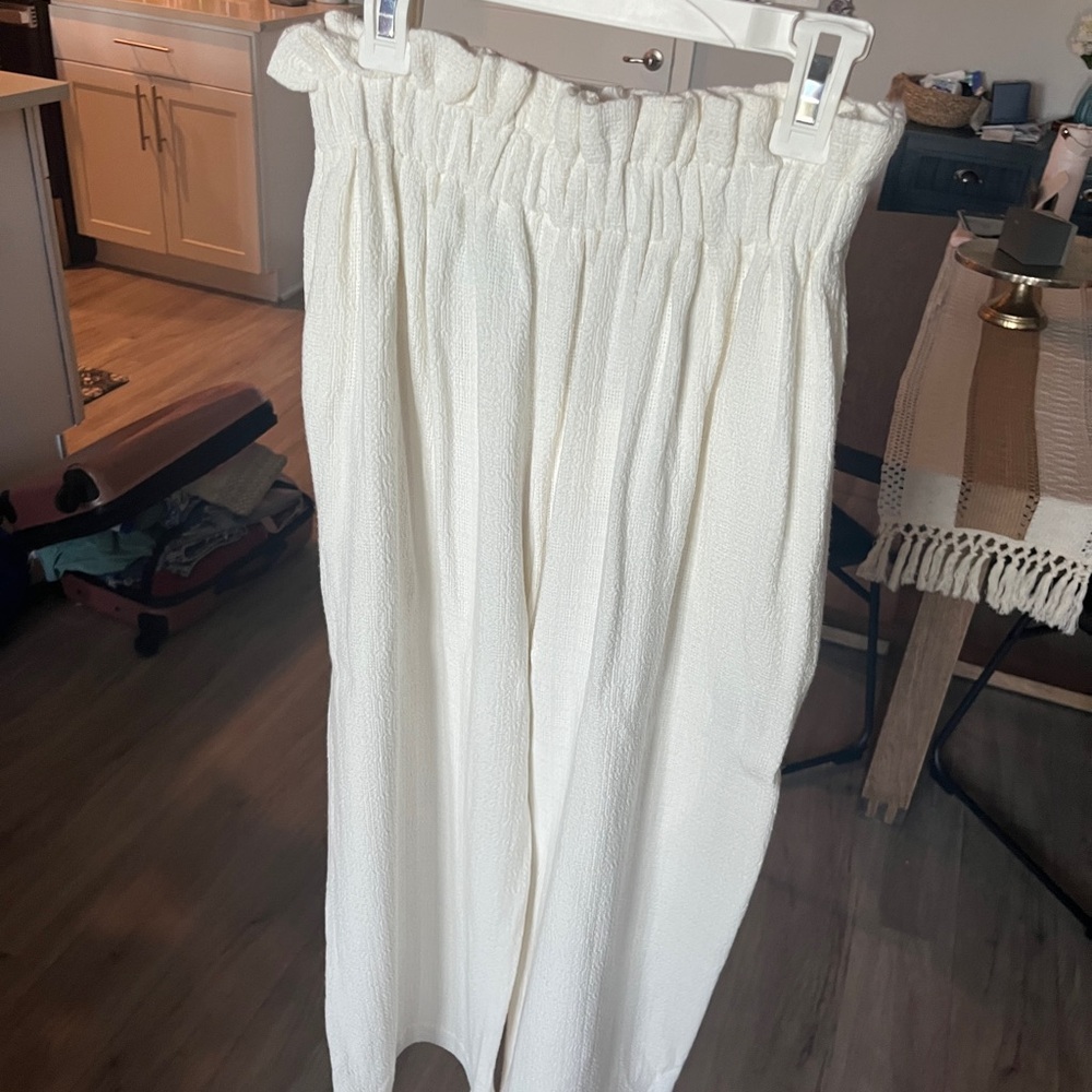 Elegant White Textured Pants
